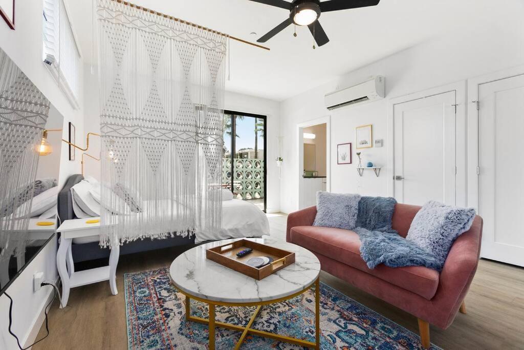 סקוטסדייל Large Studio Rooftop & Poolside - Walk To Old Town מראה חיצוני תמונה